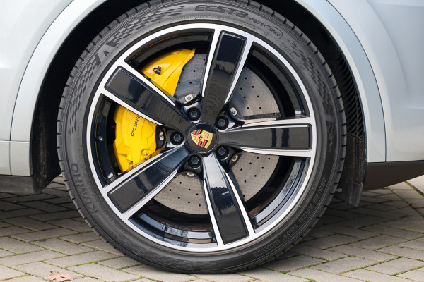 Porsche Cayenne Coupé 4.0 Turbo S E-Hybrid | VOL! | HUD | SOFT-CLOSE | KEYLESS | BOSE | PANO | MEMORY | TREKHAAK | KERAMISCH |