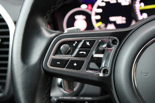 Porsche Cayenne Coupé 4.0 Turbo S E-Hybrid | VOL! | HUD | SOFT-CLOSE | KEYLESS | BOSE | PANO | MEMORY | TREKHAAK | KERAMISCH |