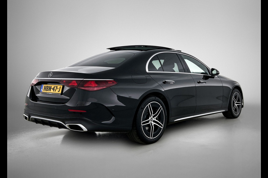 Mercedes-Benz E-Klasse 300 e AMG Plug-In Hybride AMG Line | Panoramadak | Widescreen Dashboard | Burmester® 4D surround sound system | Digil Licht. MB-paasweekend