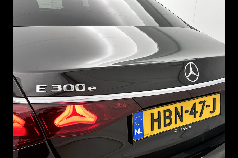 Mercedes-Benz E-Klasse 300 e AMG Plug-In Hybride AMG Line | Panoramadak | Widescreen Dashboard | Burmester® 4D surround sound system | Digil Licht. MB-paasweekend