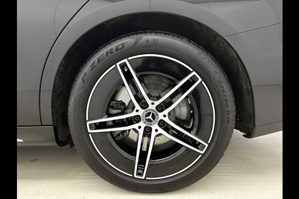 Mercedes-Benz E-Klasse 300 e AMG Plug-In Hybride AMG Line | Panoramadak | Widescreen Dashboard | Burmester® 4D surround sound system | Digil Licht. MB-paasweekend