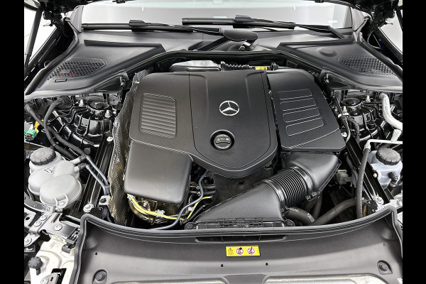 Mercedes-Benz E-Klasse 300 e AMG Plug-In Hybride AMG Line | Panoramadak | Widescreen Dashboard | Burmester® 4D surround sound system | Digil Licht. MB-paasweekend