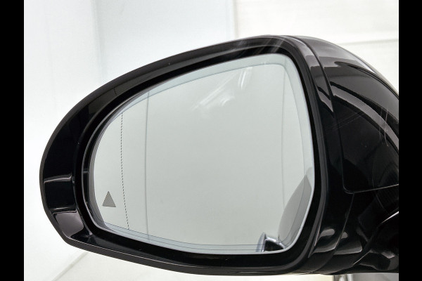 Mercedes-Benz E-Klasse 300 e AMG Plug-In Hybride AMG Line | Panoramadak | Widescreen Dashboard | Burmester® 4D surround sound system | Digil Licht. MB-paasweekend
