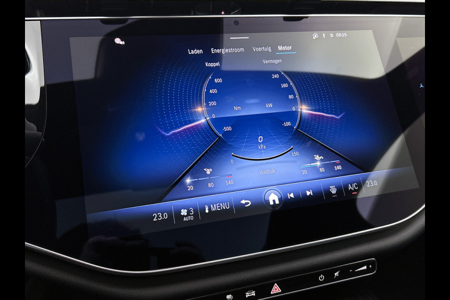 Mercedes-Benz E-Klasse 300 e AMG Plug-In Hybride AMG Line | Panoramadak | Widescreen Dashboard | Burmester® 4D surround sound system | Digil Licht. MB-paasweekend