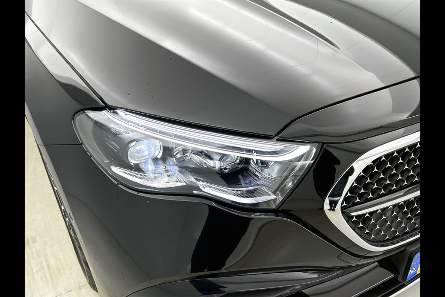 Mercedes-Benz E-Klasse 300 e AMG Plug-In Hybride AMG Line | Panoramadak | Widescreen Dashboard | Burmester® 4D surround sound system | Digil Licht. MB-paasweekend