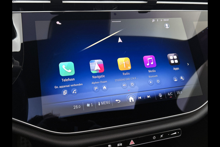 Mercedes-Benz E-Klasse 300 e AMG Plug-In Hybride AMG Line | Panoramadak | Widescreen Dashboard | Burmester® 4D surround sound system | Digil Licht. MB-paasweekend