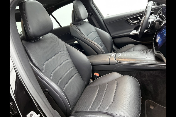 Mercedes-Benz E-Klasse 300 e AMG Plug-In Hybride AMG Line | Panoramadak | Widescreen Dashboard | Burmester® 4D surround sound system | Digil Licht. MB-paasweekend