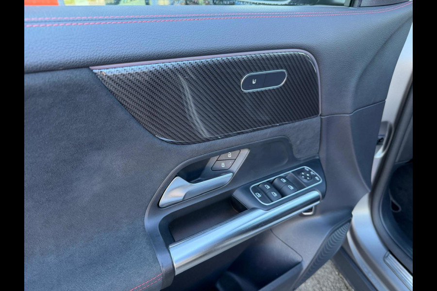 Mercedes-Benz GLA 250 e Business Solution AMG Limited