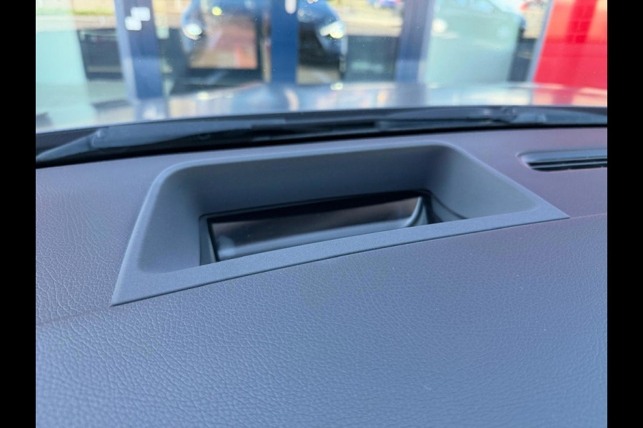 Mercedes-Benz GLA 250 e Business Solution AMG Limited