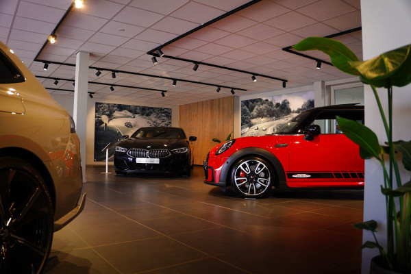 Peugeot 208 1.2 PureTech 100 Allure | Navigatie | 360 Gr Camera | Zeer mooi!