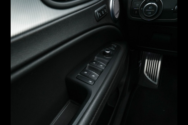Alfa Romeo Stelvio 2.2d AWD Q4 Super Aut. *PANO | LEATHER | BI-XENON | MEMORY-PACK | HARMAN/KARDON | BLINDSPOT | CAMERA | DAB+ | NAVI-FULLMAP | HEATED-SPORTSEATS | ECC | ADAPTIVE-CRUISE | PDC | PRIVACYGLASS | TOWBAR | 19"ALU*