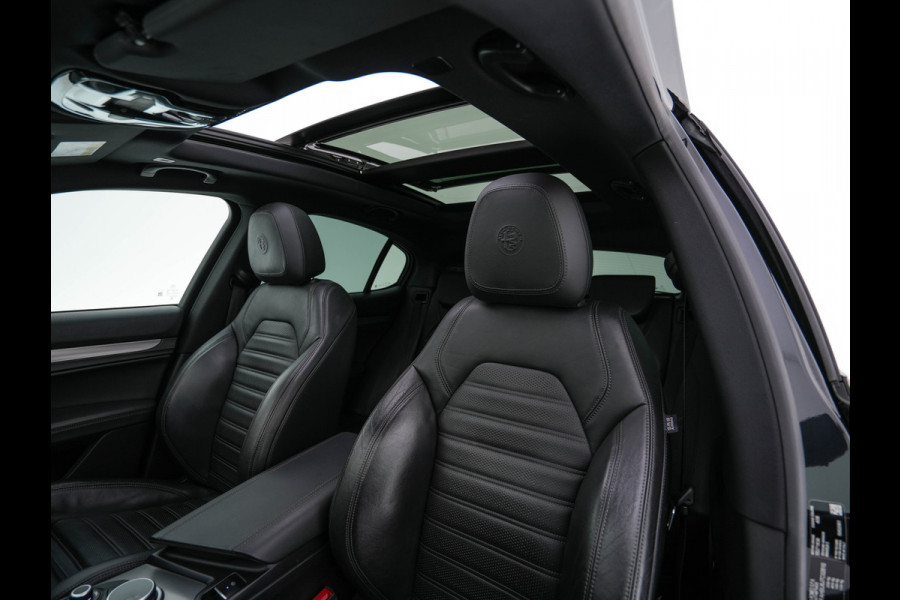 Alfa Romeo Stelvio 2.2d AWD Q4 Super Aut. *PANO | LEATHER | BI-XENON | MEMORY-PACK | HARMAN/KARDON | BLINDSPOT | CAMERA | DAB+ | NAVI-FULLMAP | HEATED-SPORTSEATS | ECC | ADAPTIVE-CRUISE | PDC | PRIVACYGLASS | TOWBAR | 19"ALU*
