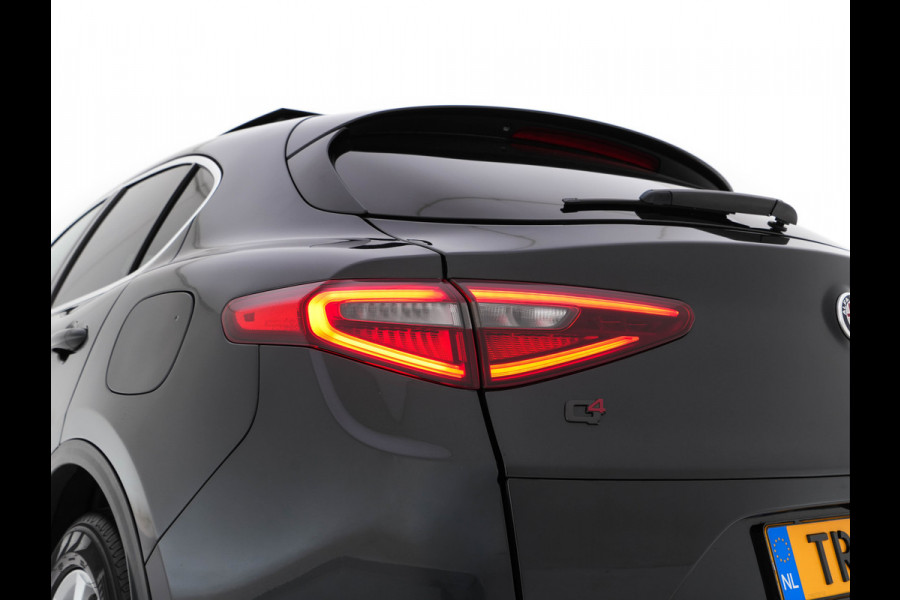 Alfa Romeo Stelvio 2.2d AWD Q4 Super Aut. *PANO | LEATHER | BI-XENON | MEMORY-PACK | HARMAN/KARDON | BLINDSPOT | CAMERA | DAB+ | NAVI-FULLMAP | HEATED-SPORTSEATS | ECC | ADAPTIVE-CRUISE | PDC | PRIVACYGLASS | TOWBAR | 19"ALU*