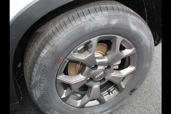 Jeep Avenger Longitude 54 kWh | Navigatie | Apple Carplay/ Android Auto | Parkeersensor achter | Cruise Control | Stoelverwarming | Full LED | Virtual Cockpit | Climate Control |