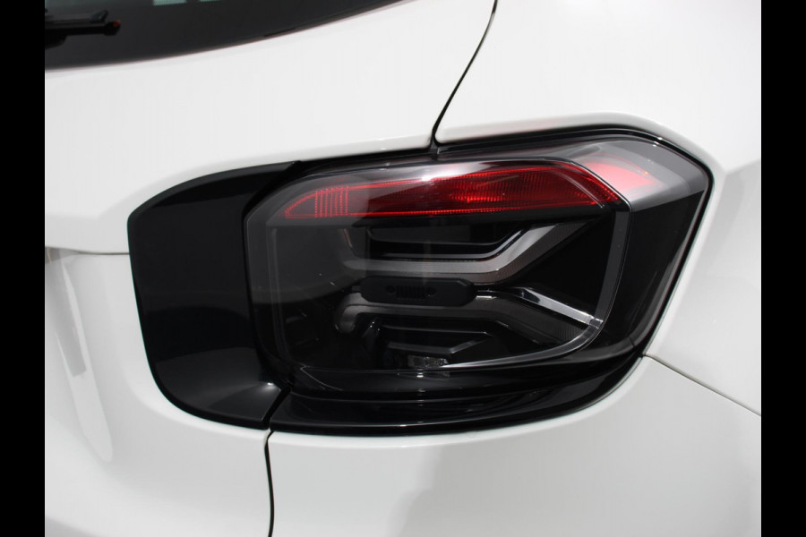 Jeep Avenger Longitude 54 kWh | Navigatie | Apple Carplay/ Android Auto | Parkeersensor achter | Cruise Control | Stoelverwarming | Full LED | Virtual Cockpit | Climate Control |