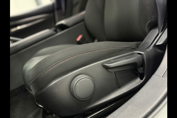 Mazda 3 2.0 e-Hybrid Aut 150 Homura Navi Hud Camera PDC Led Adapt Cruise Clima Keyless CarPlay