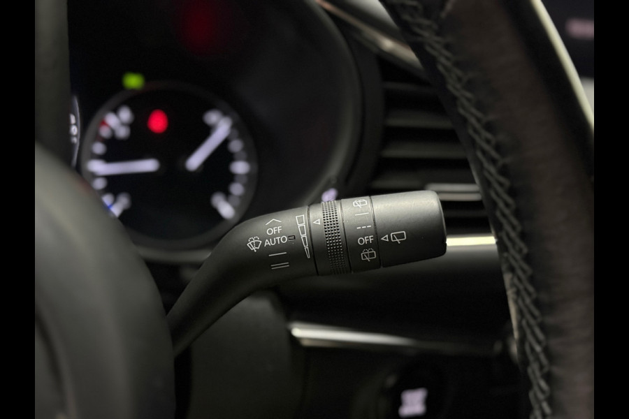 Mazda 3 2.0 e-Hybrid Aut 150 Homura Navi Hud Camera PDC Led Adapt Cruise Clima Keyless CarPlay