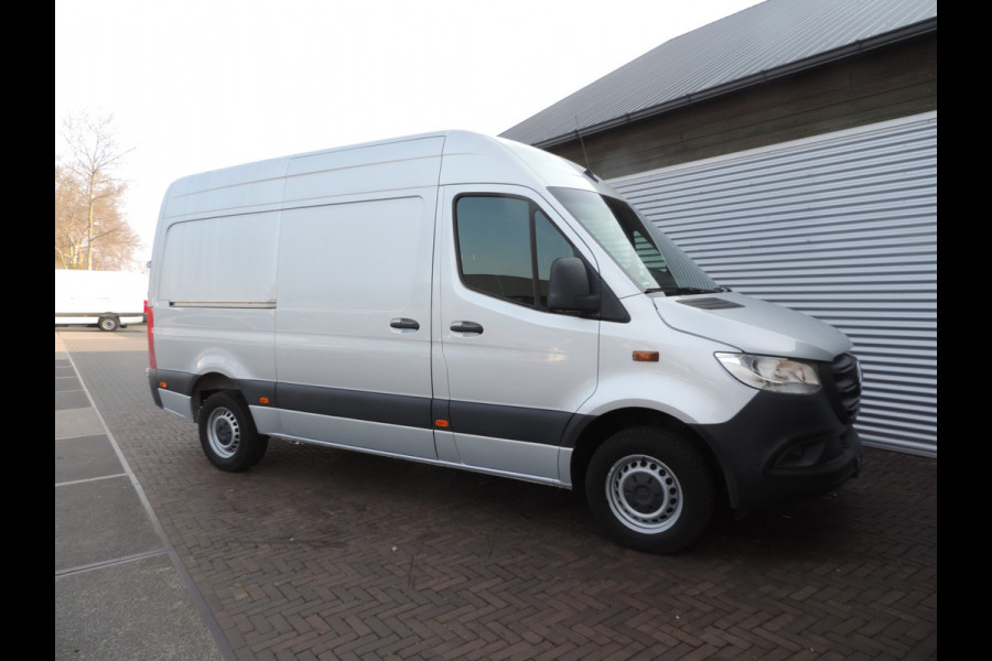 Mercedes-Benz Sprinter 317 1.9 CDI L2H2 RWD lage km