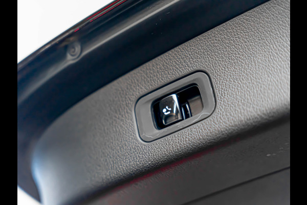 Mercedes-Benz GLC GLC 400e 4Matic AMG Line | Pano | Memory | Trekhaak | Winterpakk