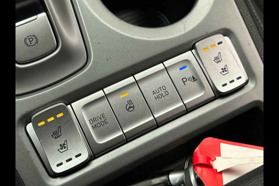Hyundai Kona EV Premium 64 kWh | Leder | Camera | Stoelverwarming/Koeling | Origineel NL