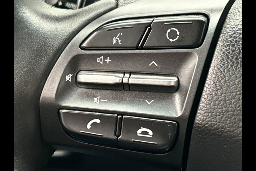 Hyundai Kona EV Premium 64 kWh | Leder | Camera | Stoelverwarming/Koeling | Origineel NL
