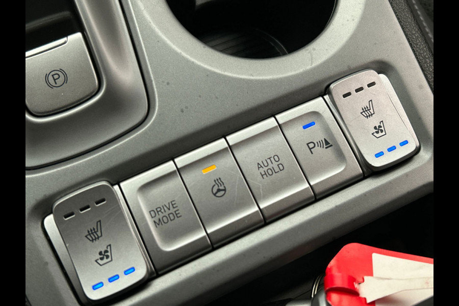 Hyundai Kona EV Premium 64 kWh | Leder | Camera | Stoelverwarming/Koeling | Origineel NL