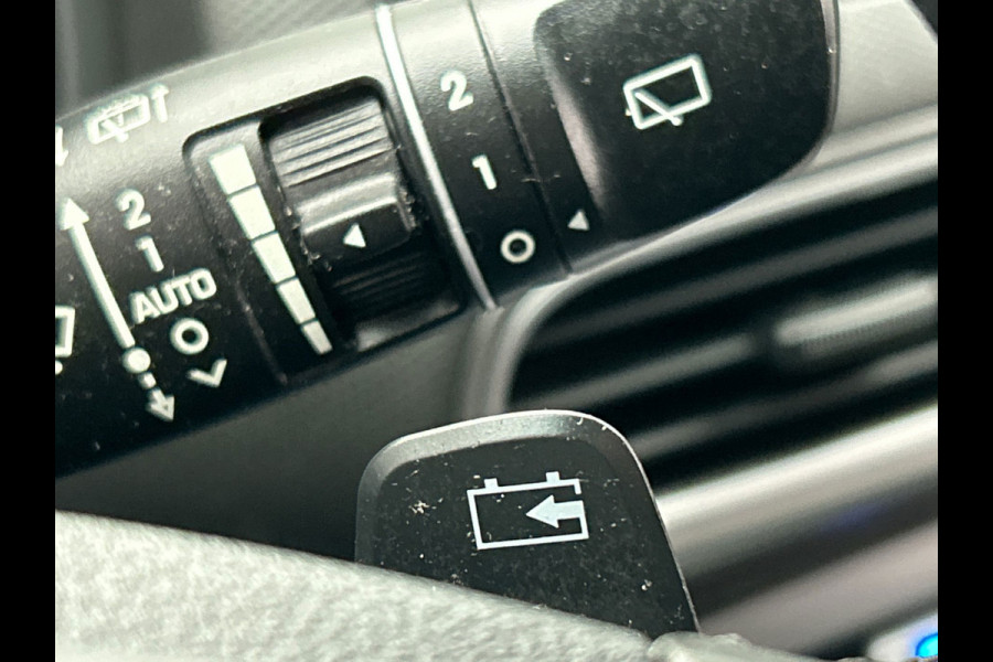 Hyundai Kona EV Premium 64 kWh | Leder | Camera | Stoelverwarming/Koeling | Origineel NL