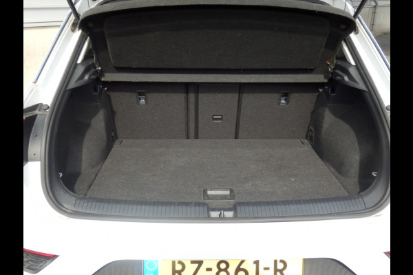 Volkswagen T-Roc 1.5 TSI 150PK | Sport | Clima | ParkPilot |