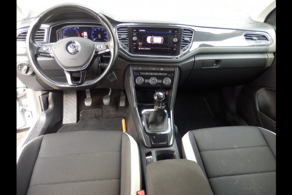 Volkswagen T-Roc 1.5 TSI 150PK | Sport | Clima | ParkPilot |