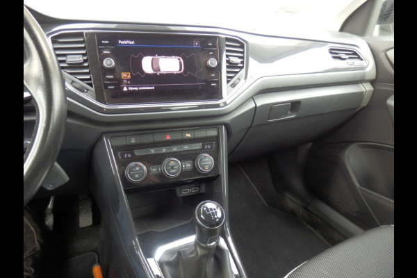 Volkswagen T-Roc 1.5 TSI 150PK | Sport | Clima | ParkPilot |