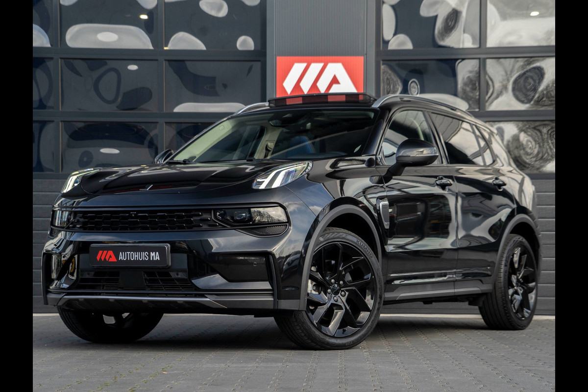 Lynk & Co 01 1.5 Black Edition Panoramadak|Camera|ACC|Stoelverwarming|Navi|Carplay