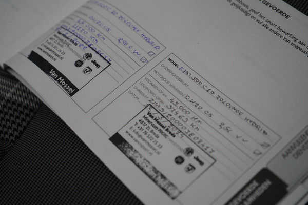 Fiat 500C 1.0 Hybrid Lounge | Navigatie | Cruise control | Airconditioning | Parkeersensoren achter