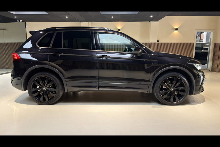 Volkswagen Tiguan 1.4 TSI eHybrid 3X R-Line|Pano|Matrix|Virtual|360|Keyless|Black Pakket