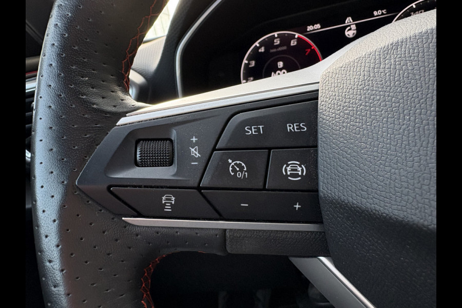 Seat Leon 1.5 TSi 150pk FR Launch Edition CAMERA/KEYLESS/CARPLAY/ADAPT/CRUISE/PDC/18INCH