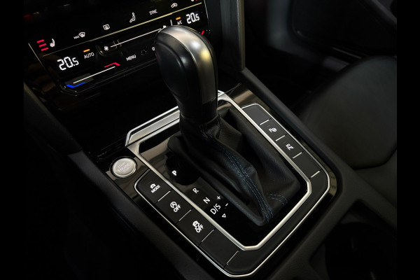 Volkswagen Arteon R, Full options, Pano, HUD, Sfeer