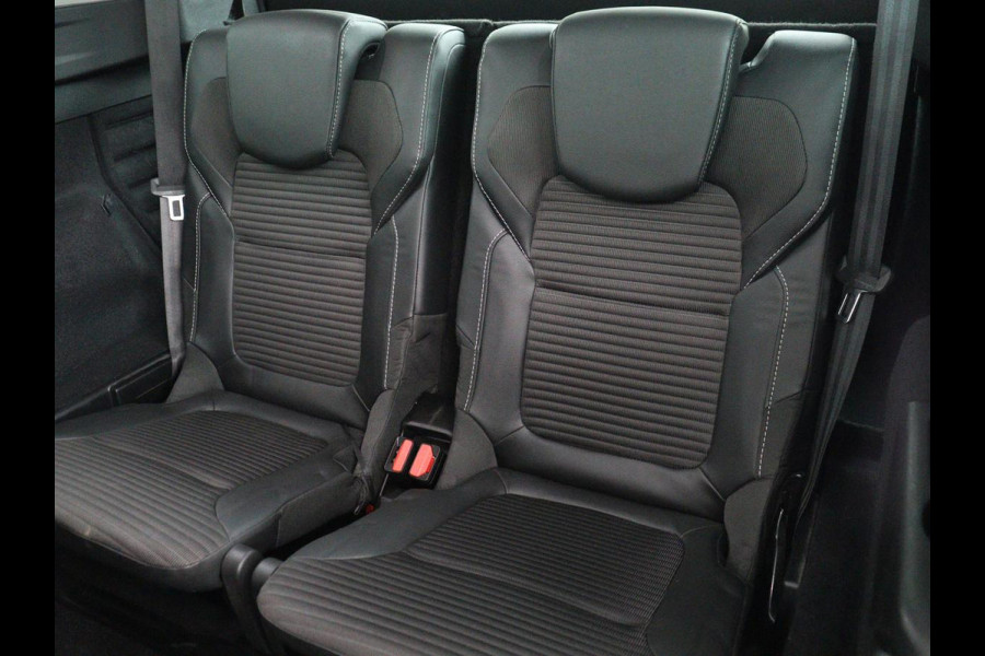 Renault Grand Scénic 1.3 TCe Bose 7 Persoons | Panoramadak | Head-Up | Trekhaak | Half leder | Massage | Carplay | Camera | Navigatie | Full LED | Cruise control | Parkeerhulp | Climate control