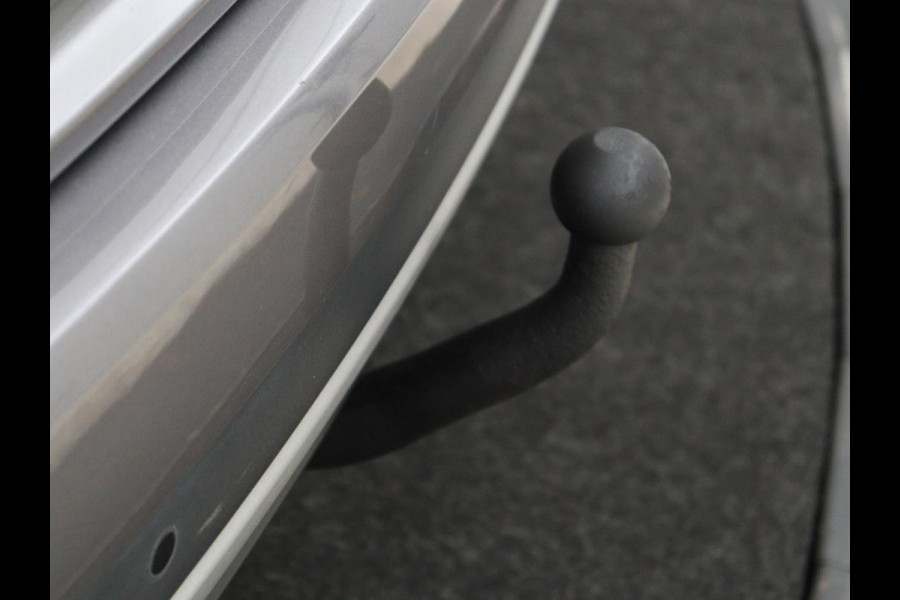 Renault Grand Scénic 1.3 TCe Bose 7 Persoons | Panoramadak | Head-Up | Trekhaak | Half leder | Massage | Carplay | Camera | Navigatie | Full LED | Cruise control | Parkeerhulp | Climate control