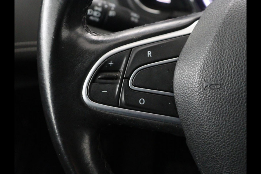 Renault Grand Scénic 1.3 TCe Bose 7 Persoons | Panoramadak | Head-Up | Trekhaak | Half leder | Massage | Carplay | Camera | Navigatie | Full LED | Cruise control | Parkeerhulp | Climate control