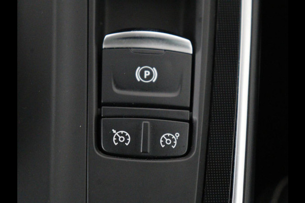 Renault Grand Scénic 1.3 TCe Bose 7 Persoons | Panoramadak | Head-Up | Trekhaak | Half leder | Massage | Carplay | Camera | Navigatie | Full LED | Cruise control | Parkeerhulp | Climate control