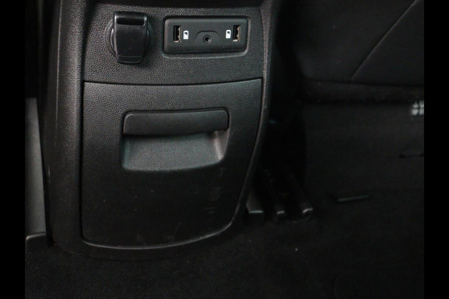 Renault Grand Scénic 1.3 TCe Bose 7 Persoons | Panoramadak | Head-Up | Trekhaak | Half leder | Massage | Carplay | Camera | Navigatie | Full LED | Cruise control | Parkeerhulp | Climate control