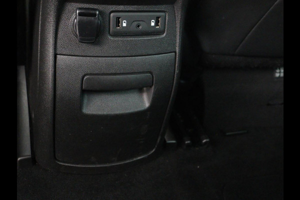 Renault Grand Scénic 1.3 TCe Bose 7 Persoons | Panoramadak | Head-Up | Trekhaak | Half leder | Massage | Carplay | Camera | Navigatie | Full LED | Cruise control | Parkeerhulp | Climate control