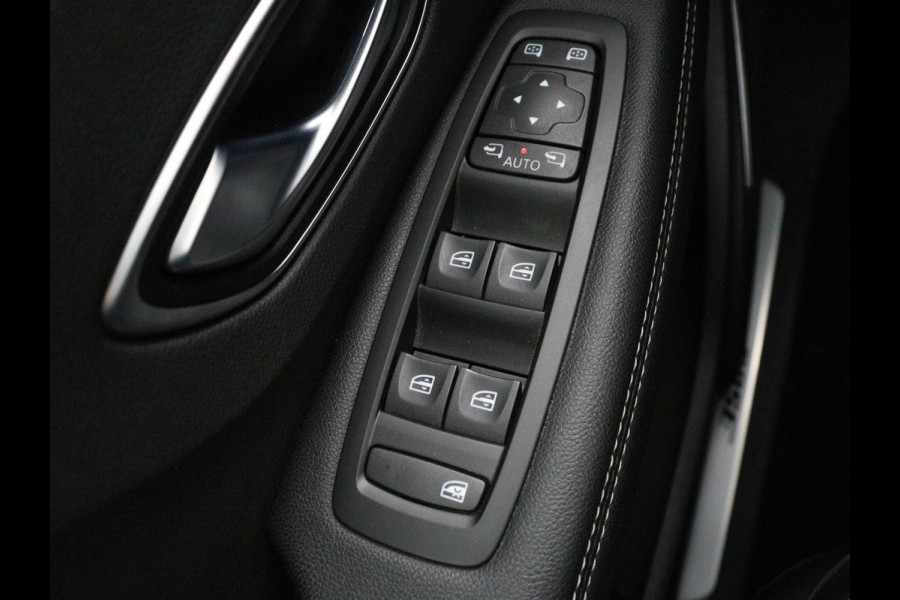 Renault Grand Scénic 1.3 TCe Bose 7 Persoons | Panoramadak | Head-Up | Trekhaak | Half leder | Massage | Carplay | Camera | Navigatie | Full LED | Cruise control | Parkeerhulp | Climate control