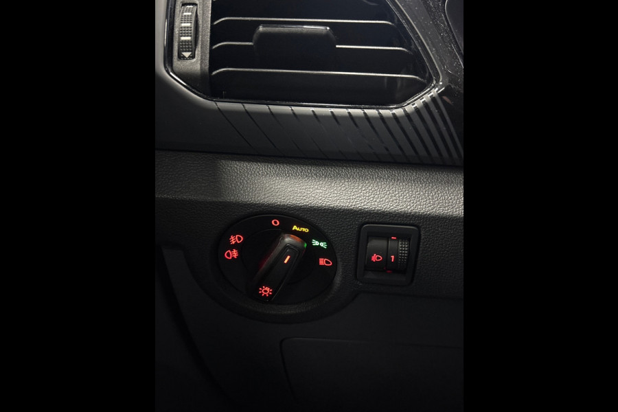 Volkswagen T-Cross 1.0 TSI Life Business, Trekhaak, Carplay, ECC, Navi