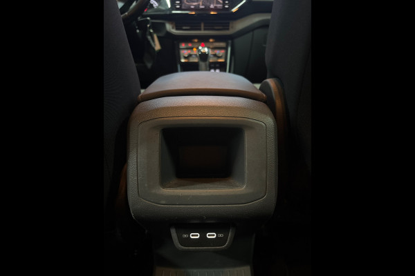 Volkswagen T-Cross 1.0 TSI Life Business, Trekhaak, Carplay, ECC, Navi