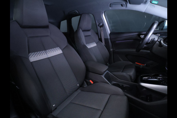 Audi Q4 e-tron 40 Advanced edition 77 kWh [TREKHAAK, ADAPTIVE CRUISE CONTROL, APPLE CARPLAY, ANDROID AUTO, PDC ACHTER, STOELVERWARMING, ELEKTRISCHE ACHTERKLEP, NIEUWSTAAT]