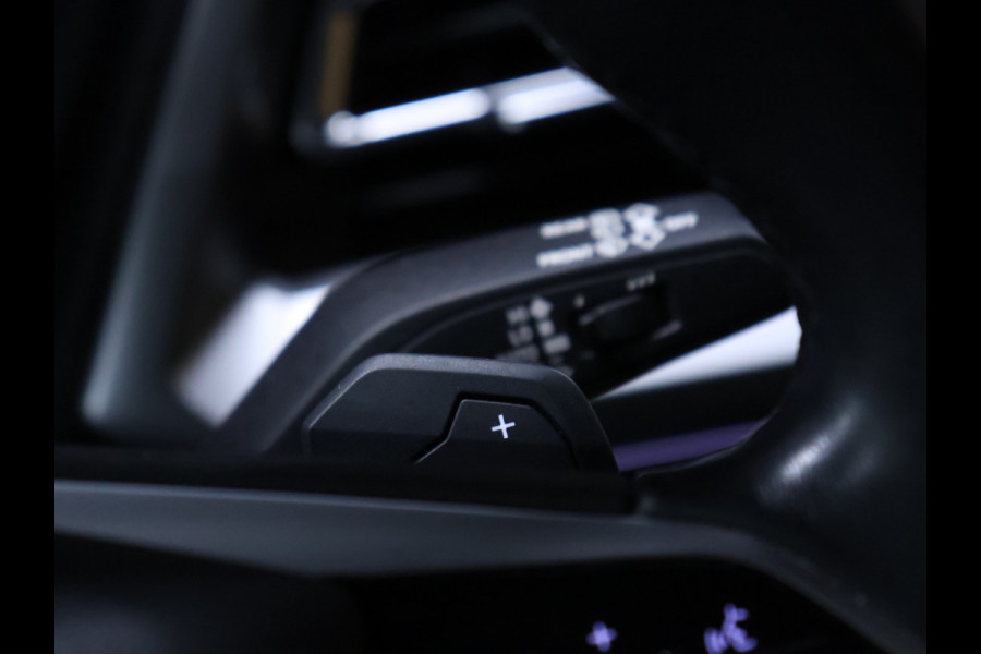 Audi Q4 e-tron 40 Advanced edition 77 kWh [TREKHAAK, ADAPTIVE CRUISE CONTROL, APPLE CARPLAY, ANDROID AUTO, PDC ACHTER, STOELVERWARMING, ELEKTRISCHE ACHTERKLEP, NIEUWSTAAT]