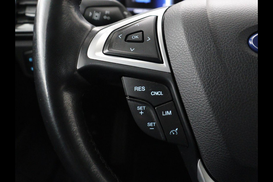 Ford Mondeo 2.0 IVCT HEV Titanium | Stoelverwarming | Carplay | Keyless | Navigatie | Verwarmde voorruit | Parkeerhulp | DAB | Climate control | Cruise control