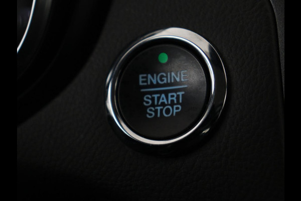 Ford Mondeo 2.0 IVCT HEV Titanium | Stoelverwarming | Carplay | Keyless | Navigatie | Verwarmde voorruit | Parkeerhulp | DAB | Climate control | Cruise control