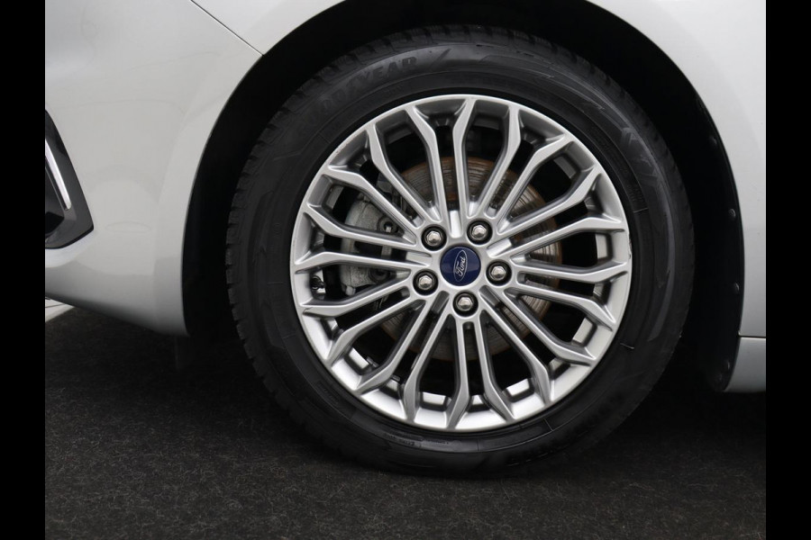 Ford Mondeo 2.0 IVCT HEV Titanium | Stoelverwarming | Carplay | Keyless | Navigatie | Verwarmde voorruit | Parkeerhulp | DAB | Climate control | Cruise control