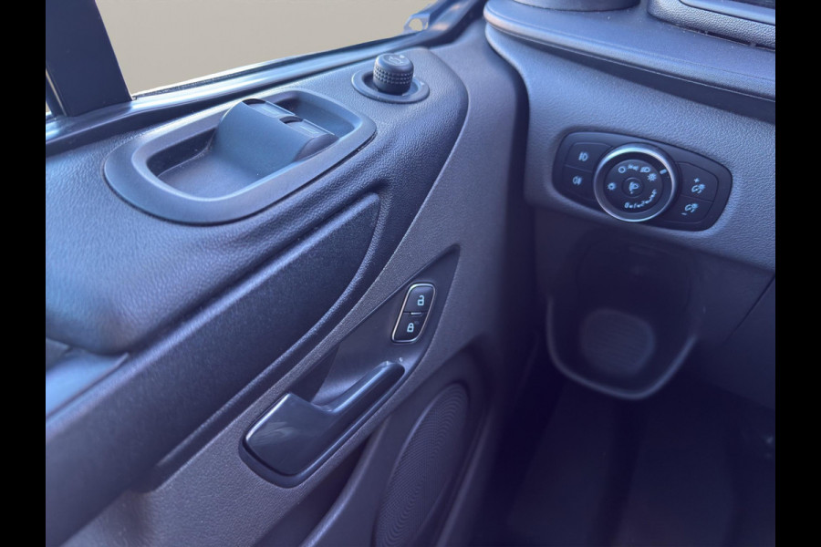 Ford Transit Custom 320 1.0 EcoBoost L1H1 PHEV 9 Pers Led Automaat | 20"| Parksensors V+A |